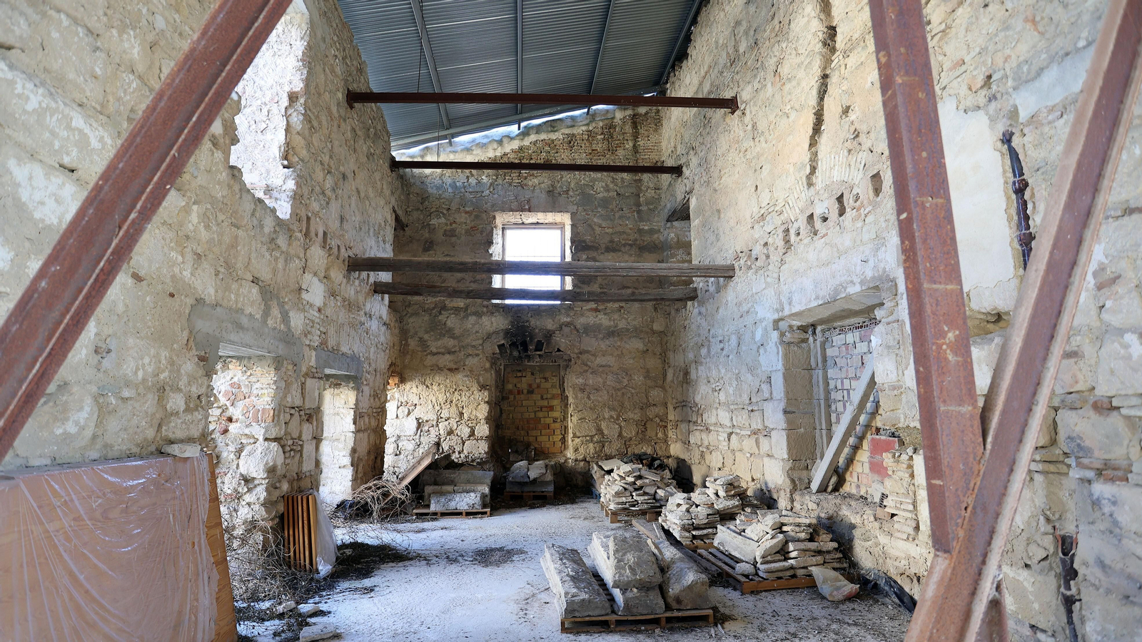 Primer día de la rehabilitación del Palacio Riquelme de Jerez