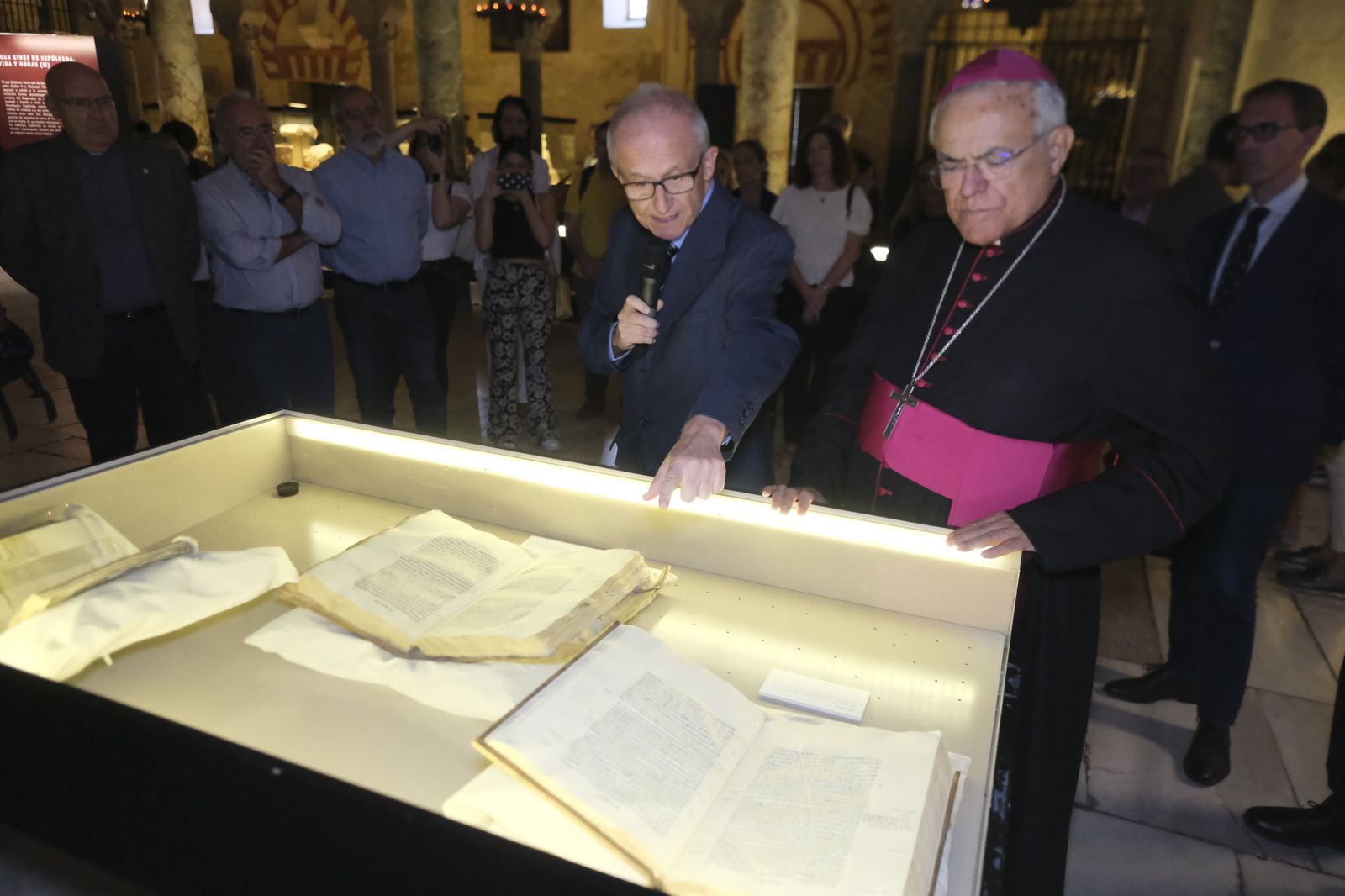De Bizancio a Córdoba: Un recorrido en imágenes por la exposición sobre los libros griegos del siglo XVI en las bibliotecas cordobesas