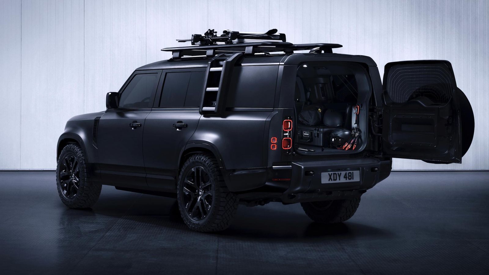 El maletero alcanza, con los asientos traseros plegados, hasta 2,5 m3, un volumen muy respetable.