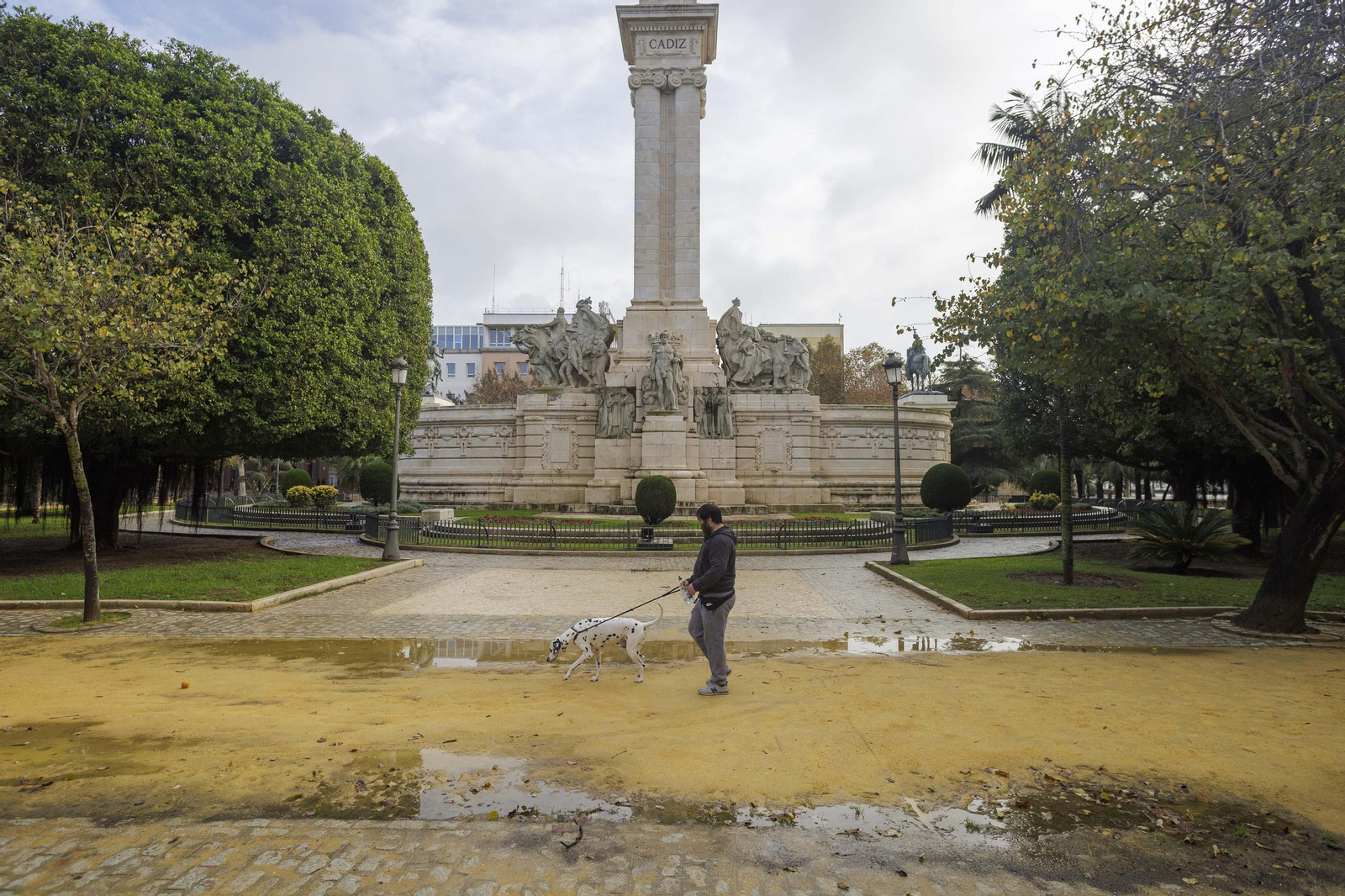 Las imágenes de la apertura de la nueva plaza de España. Las imágenes de la apertura de la nueva plaza de España.