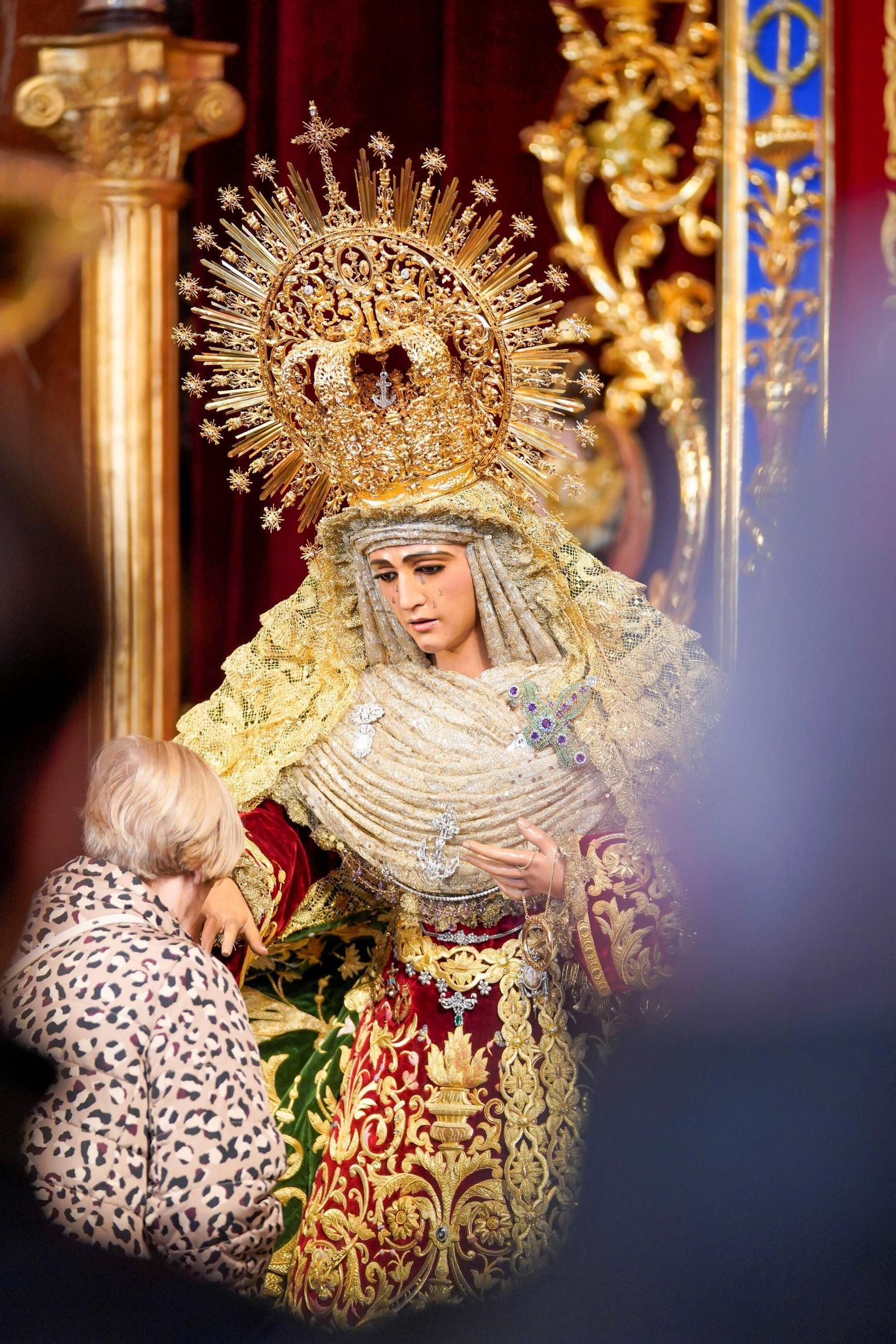 Besamanos de la Esperanza de Triana