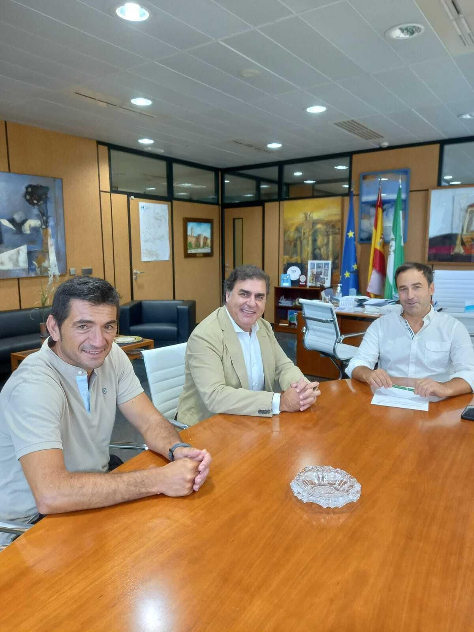 Reunión del delegado de Desarrollo Educativo y el alcalde de Punta Umbría
