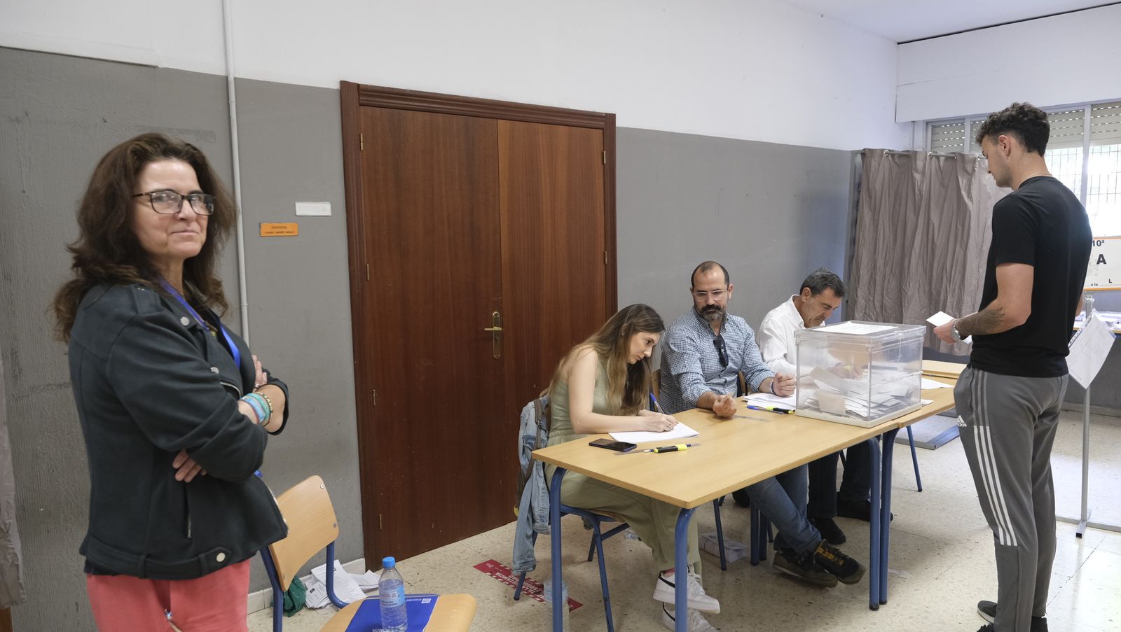 Imágenes de las votaciones en las Elecciones Municipales 2023, en Almería capital