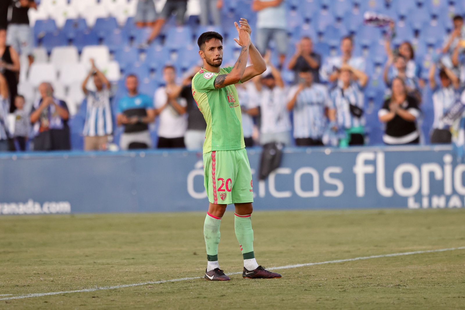 Así celebró el Málaga CF el triunfo en Linares