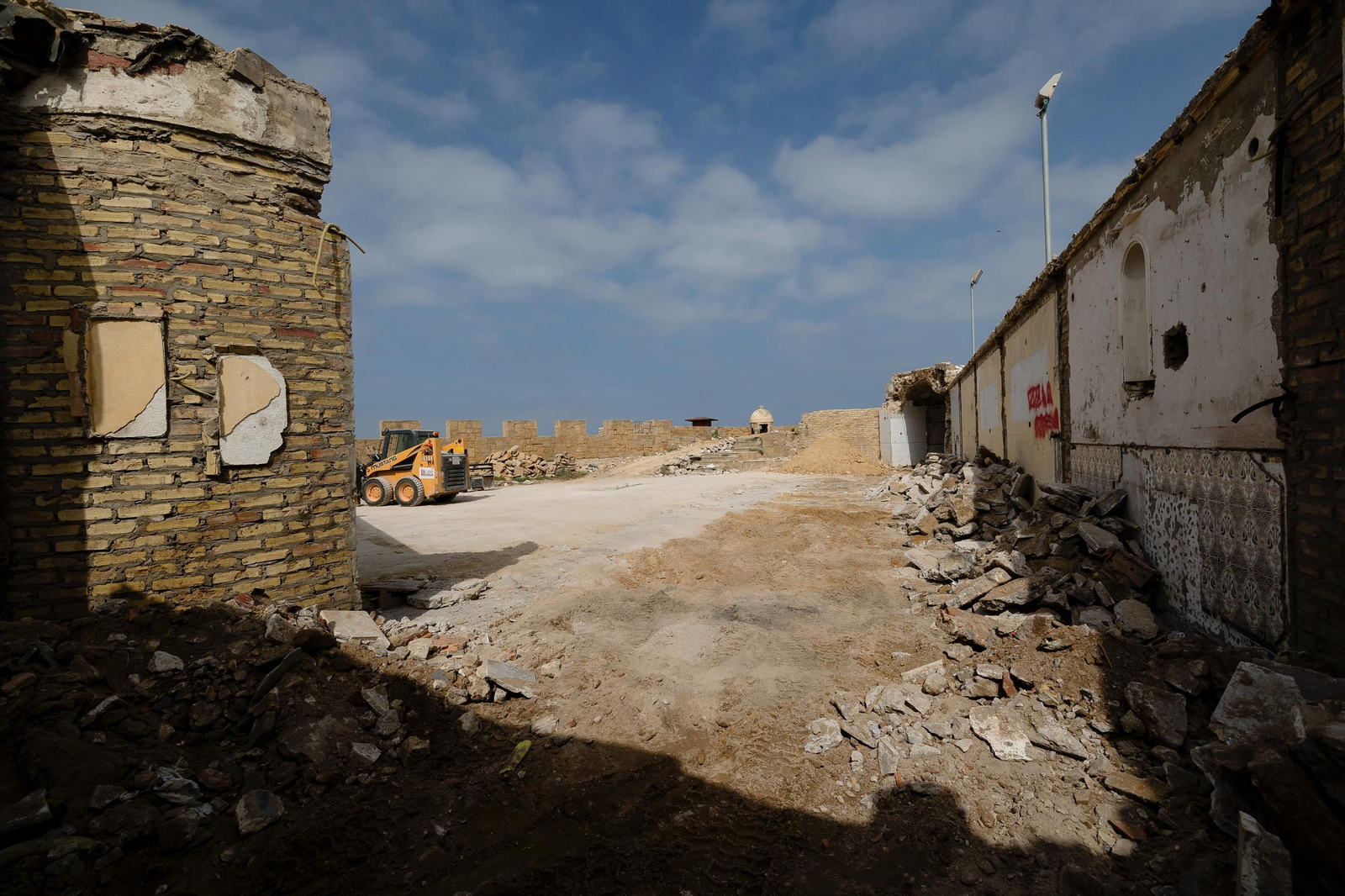 Imágenes del estado de las obras en el interior del Baluarte del Orejón de Cádiz