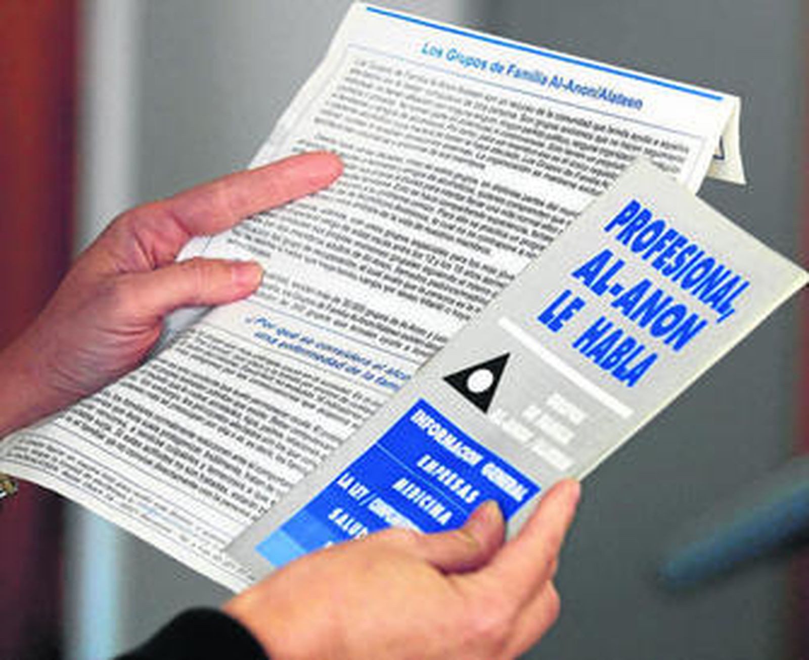 Los allegados de las personas que beben también sufren el problema y necesitan ayuda.