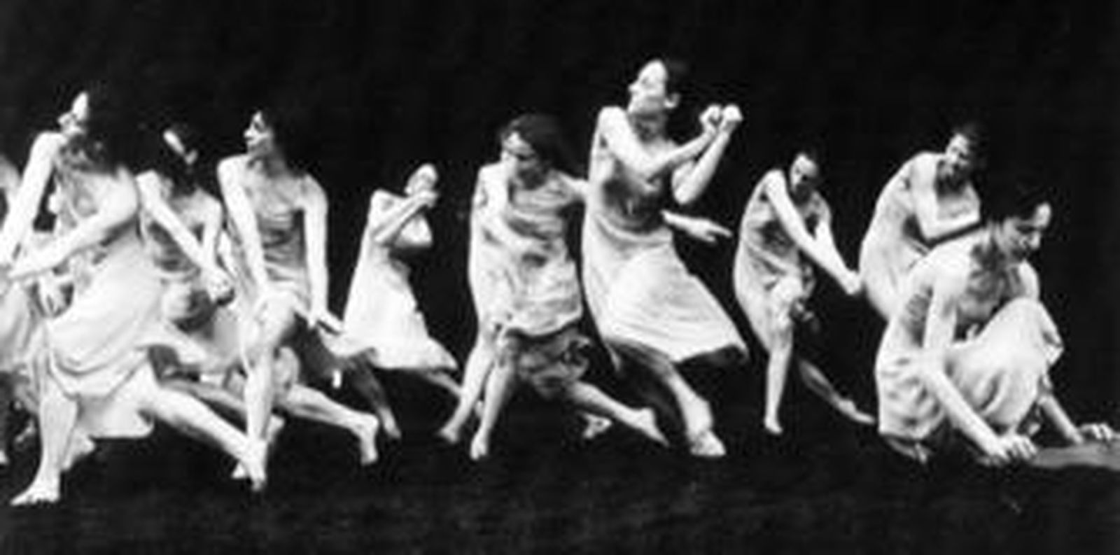 Una imagen de 'La consagración de la primavera', ballet de Stravinski coreografiado por Pina Bausch en 1975.