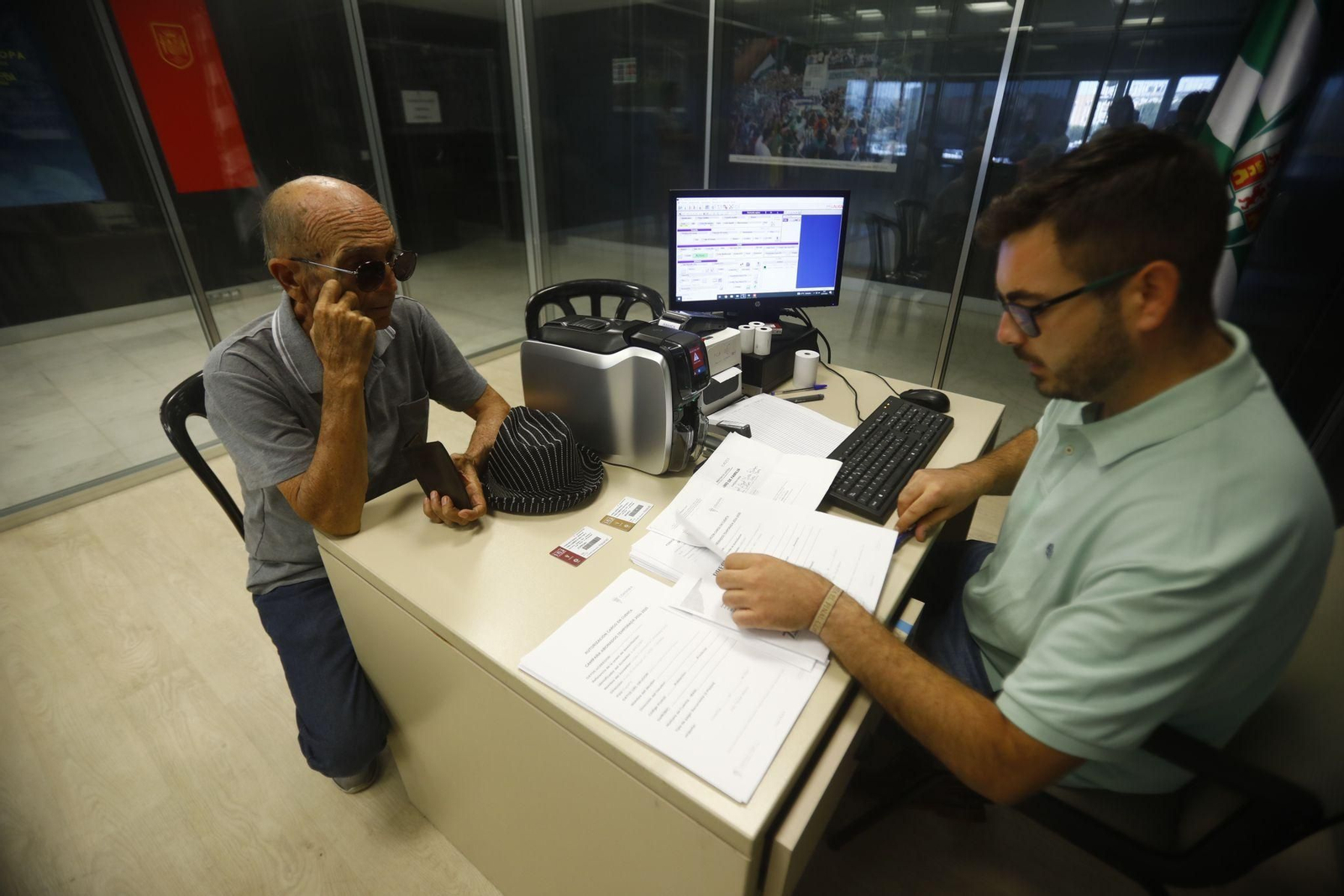 La gran expectación en el inicio de la campaña de abonos del Córdoba CF, en imágenes