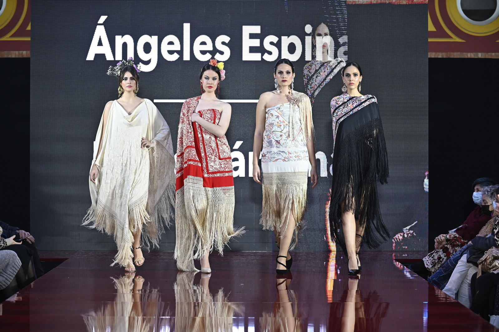 El desfile de Ángeles Espinar y Maite Cárdenas en Pasarela Huelva Flamenca 2022, todas las fotos