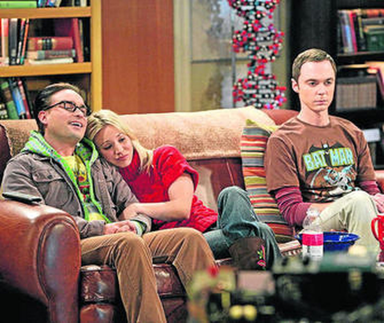 Tres de los personajes originarios de 'Big Bang', Leonard, Penny y Sheldon.