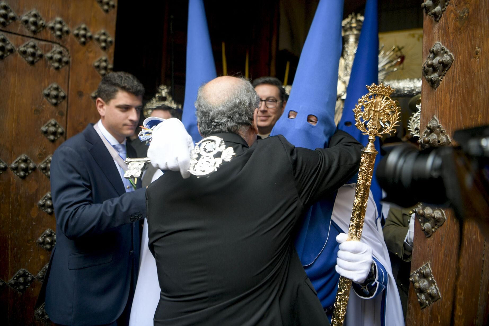 Así vivió Granada la salida de la Hermandad de la Borriquilla 2025