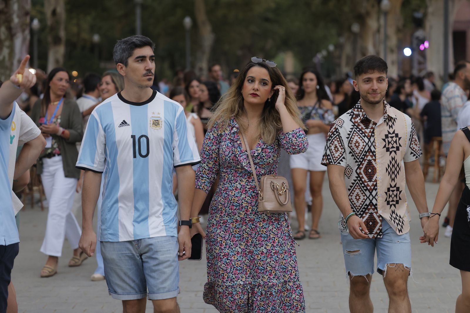 Búscate en las fotos del concierto de Bizarrap