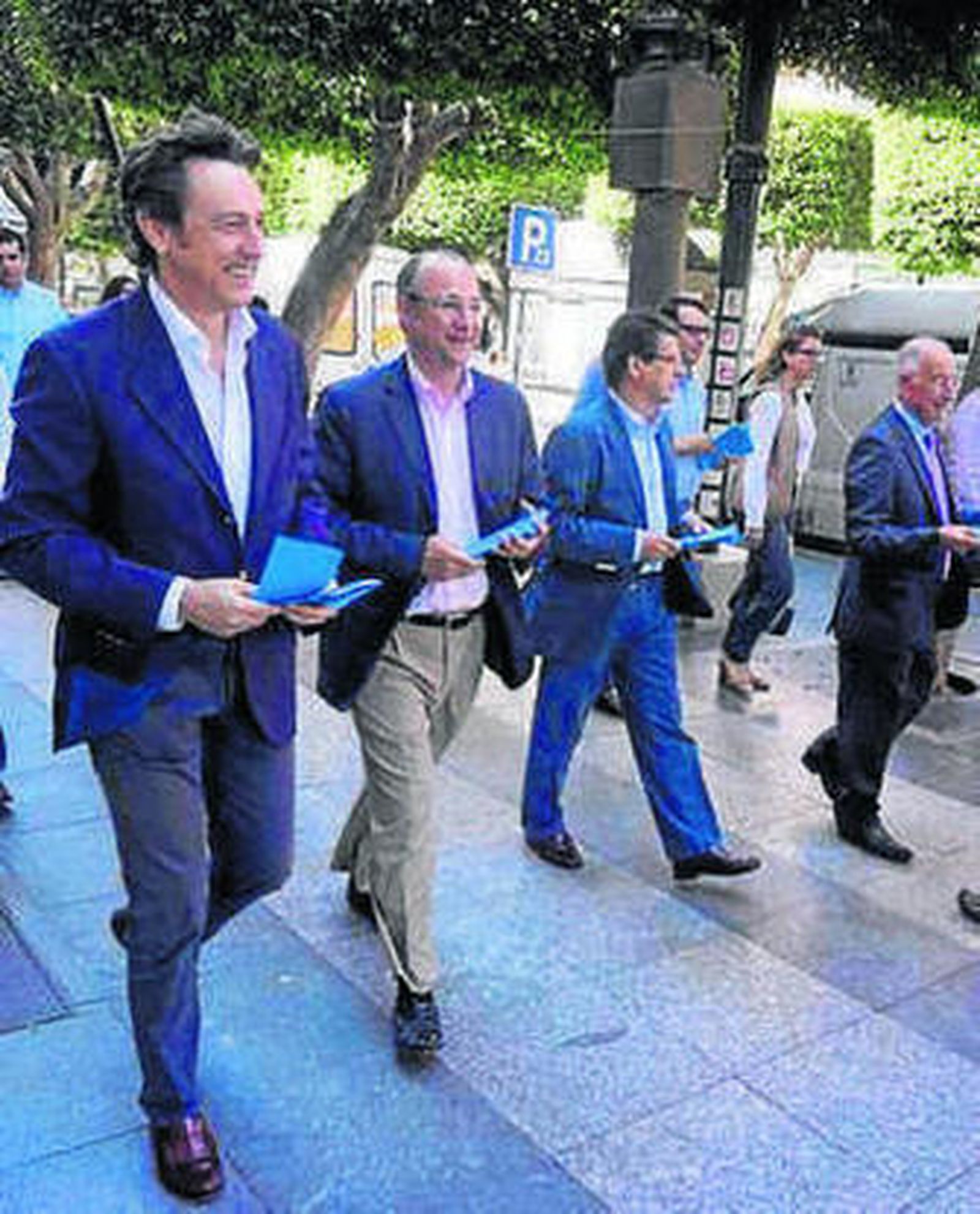 Reparto de publicidad en El Paseo.