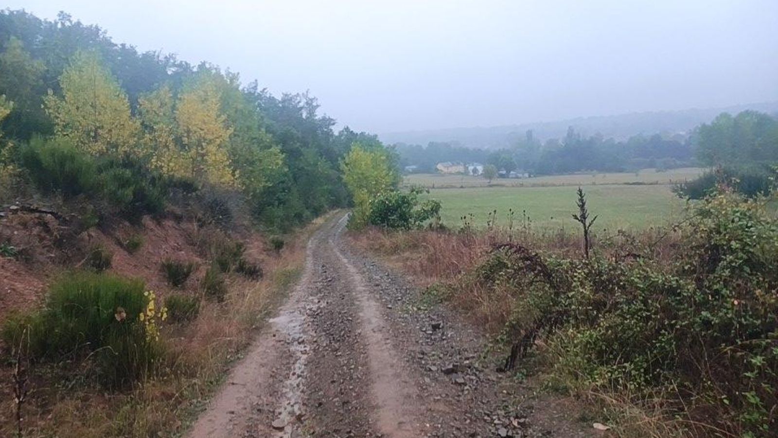 Conectamos con un carril más amplio antes de llegar a Noceda del Bierzo.