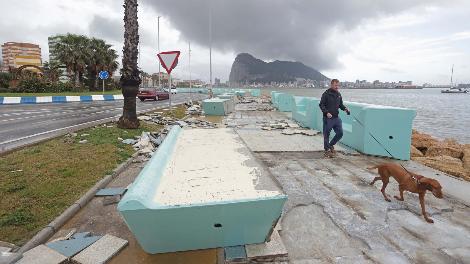 Fotos del paseo de Poniente tras el temporal