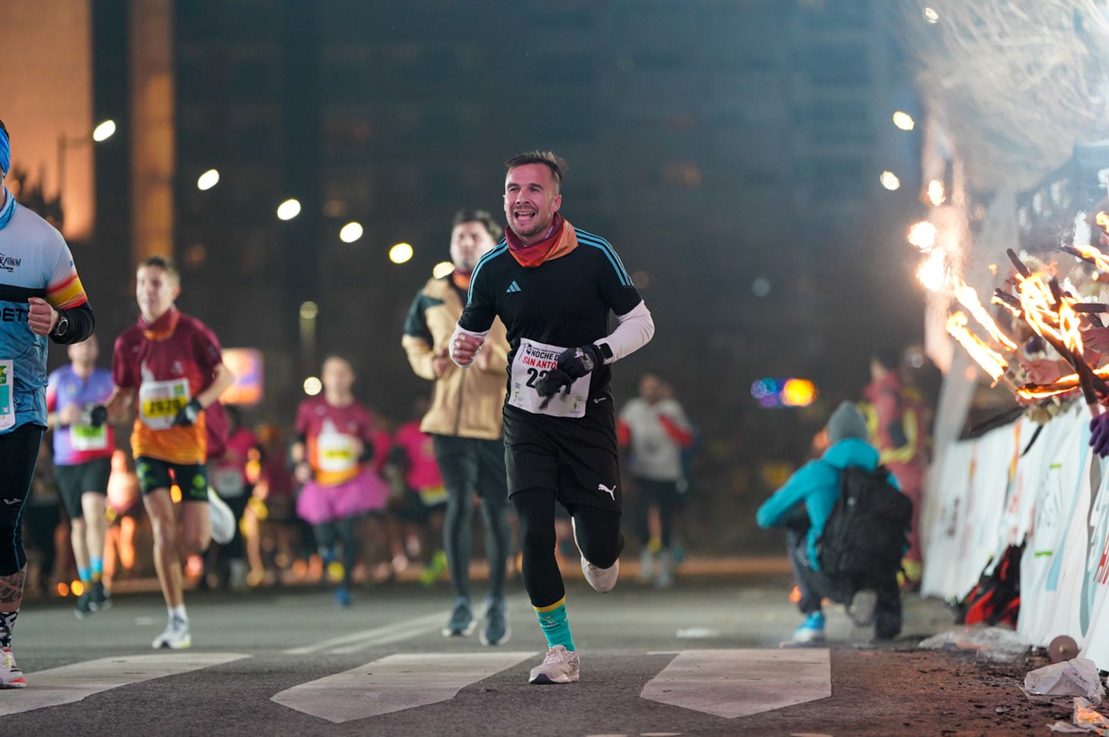 En imágenes: búscate en tu llegada a meta de la Carrera de San Antón 2026 (10)