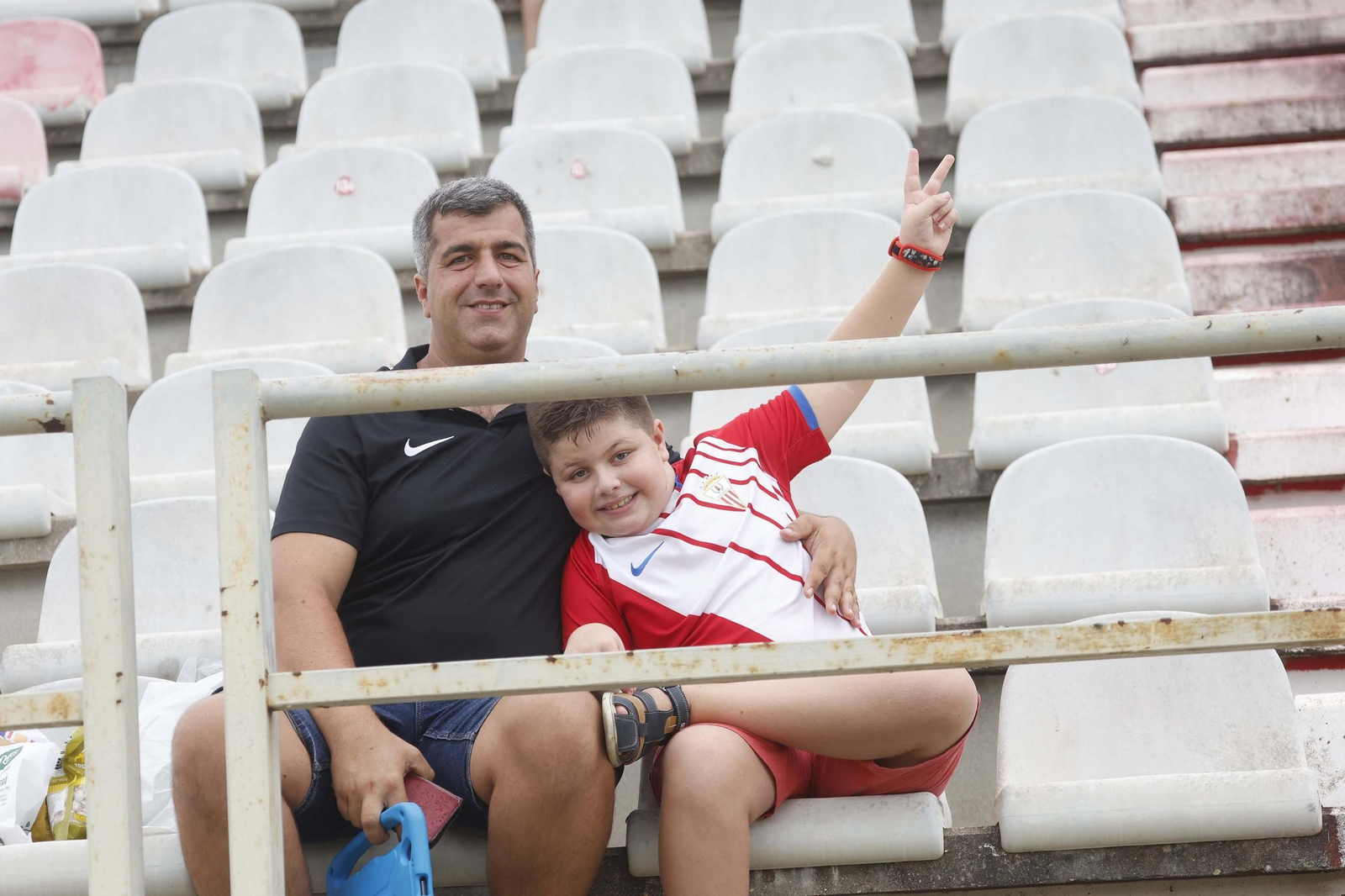 Búscate en las fotos del Algeciras - Marbella en el Nuevo Mirador