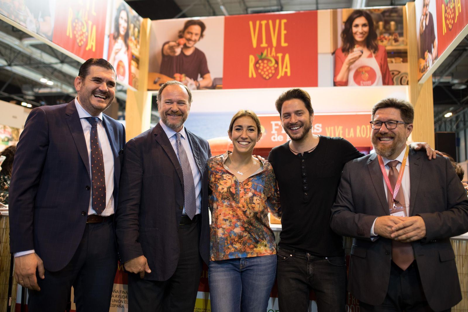 Manuel Carrasco junto al consejero de Agricultura y el presidente de la FOE.