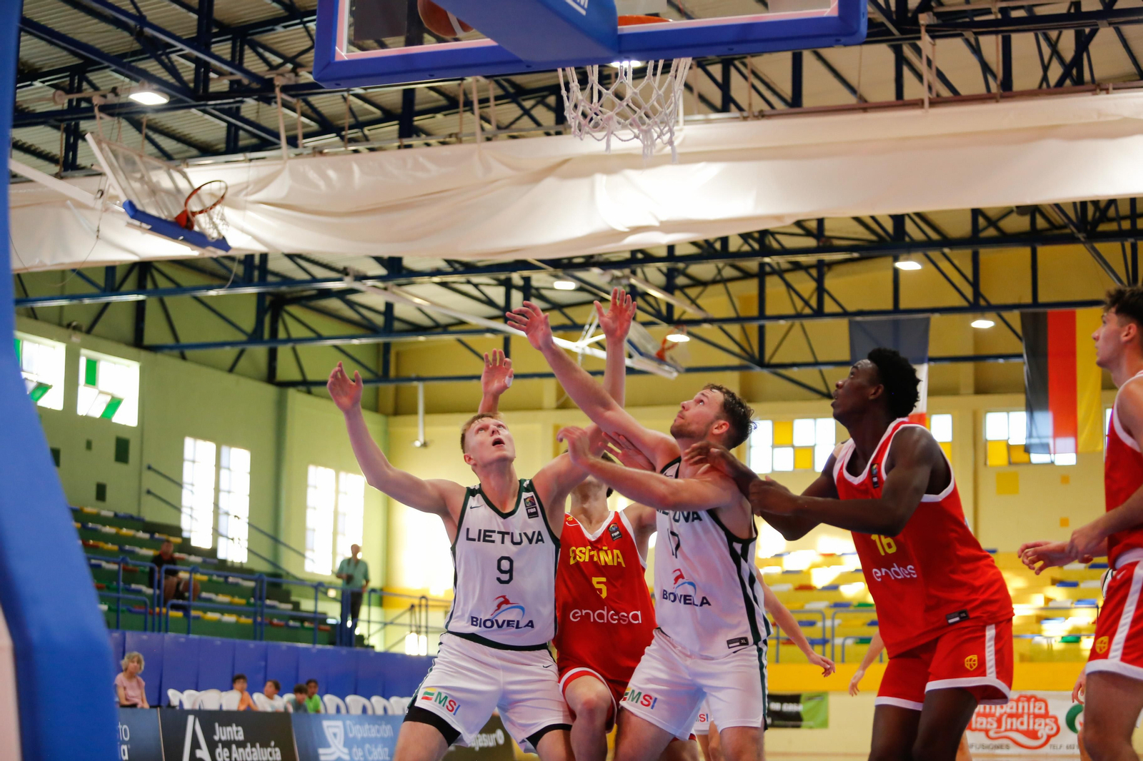Las fotos de la segunda jornada del torneo Internacional U20 de baloncesto de La Línea