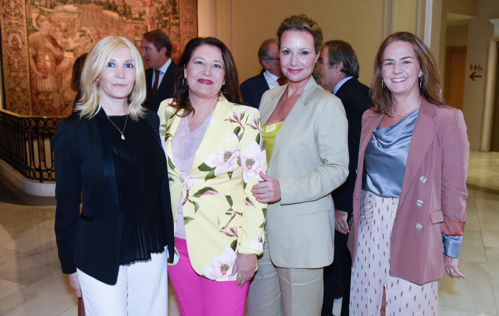 Los invitados al Foro Joly con Juanma Moreno en Madrid, en imágenes