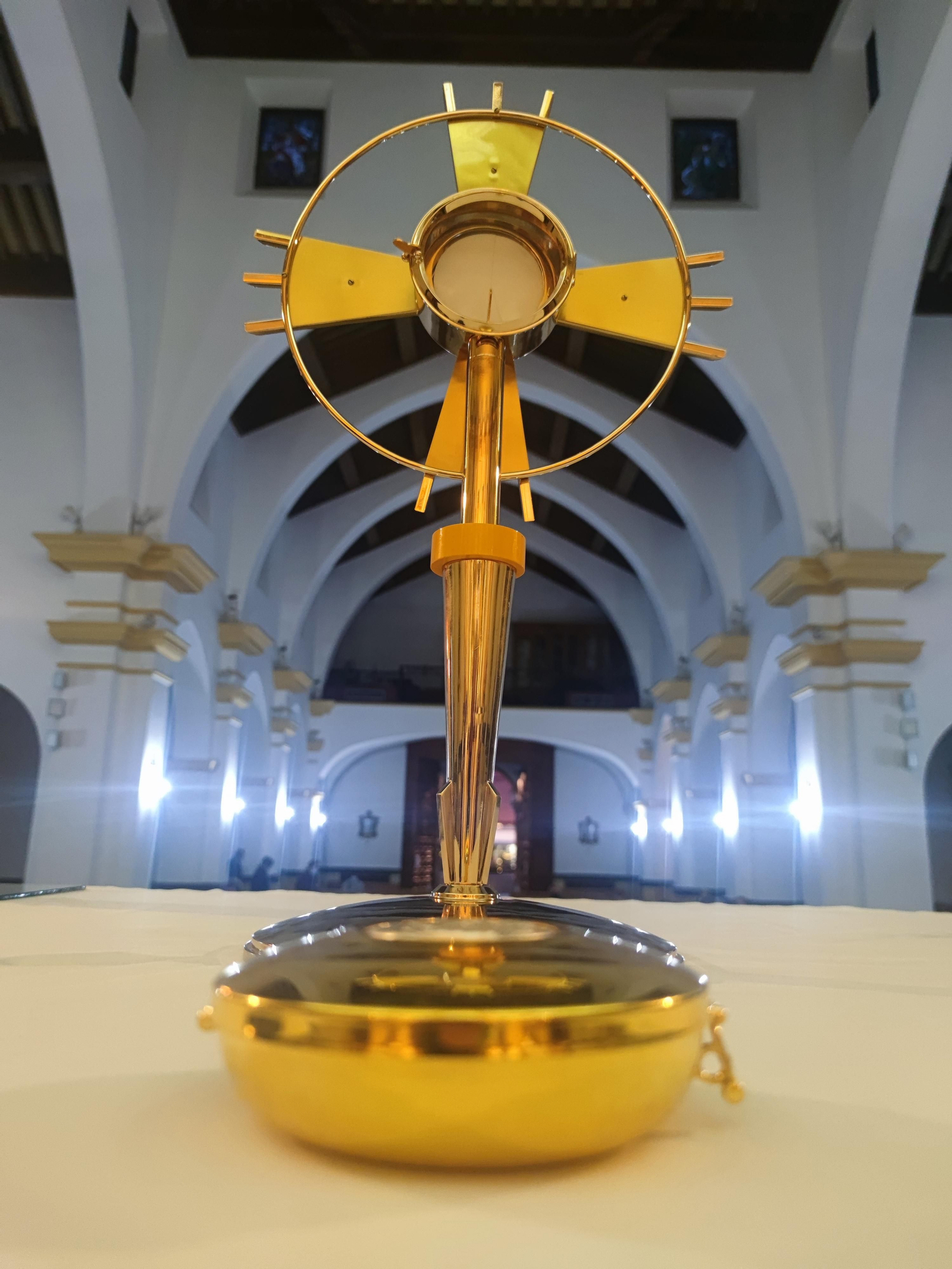Exposición del Santísimo en la Parroquia de San Isidro Labrador de El Ejido.