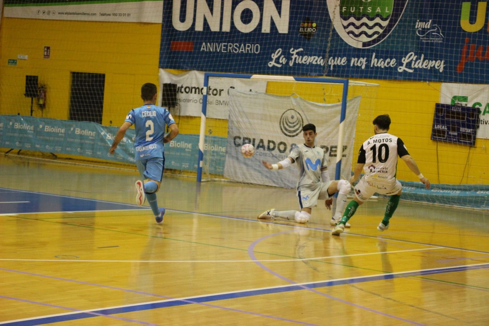 Motos anota el 2-1 que hacía soñar a la hinchada de Inagroup El Ejido.