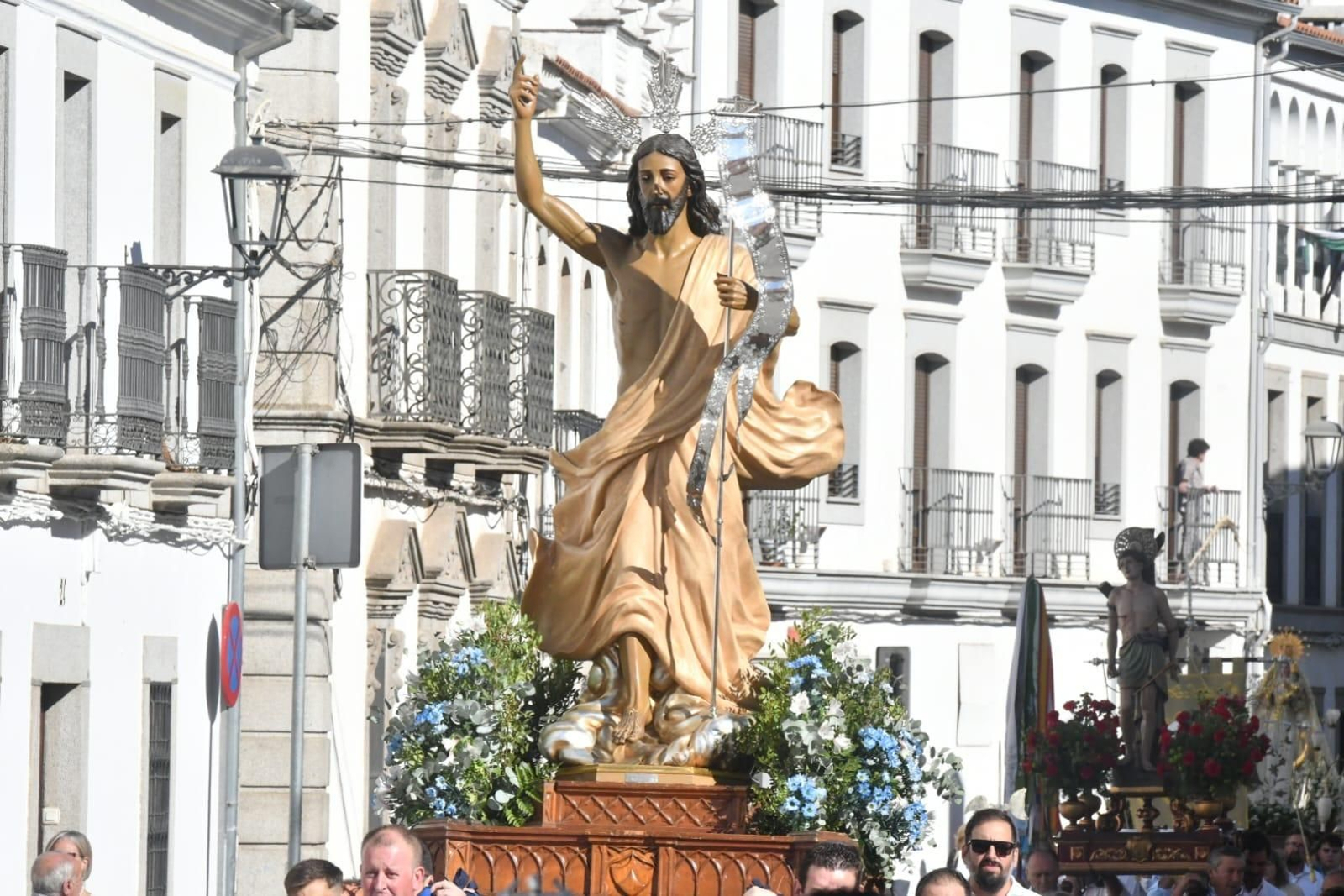 Procesión extraordinaria en Villanueva de Córdoba por la coronación de la Virgen de Luna