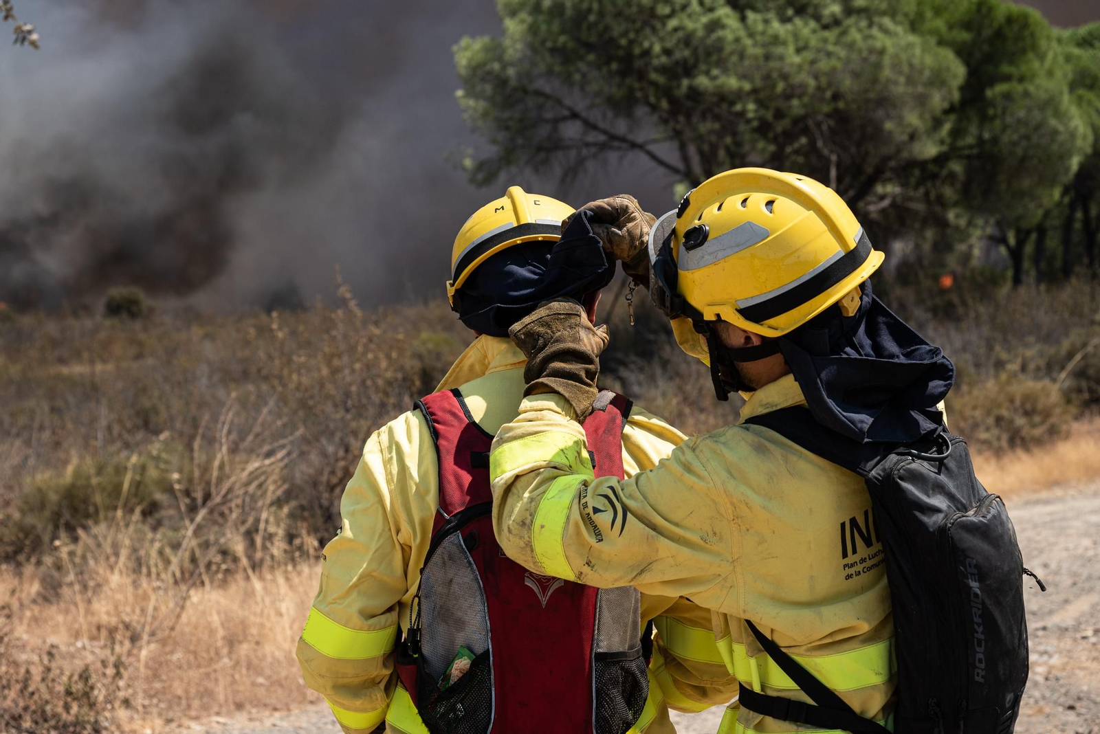 Imágenes del incendio de Almonaster a su paso por Zalamea
