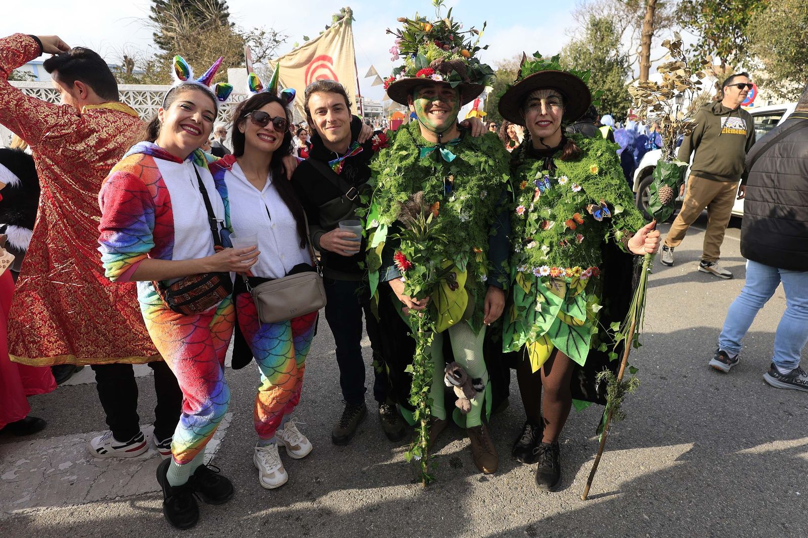 Búscate en las fotos del pasacalles del Carnaval de Tarifa 2026