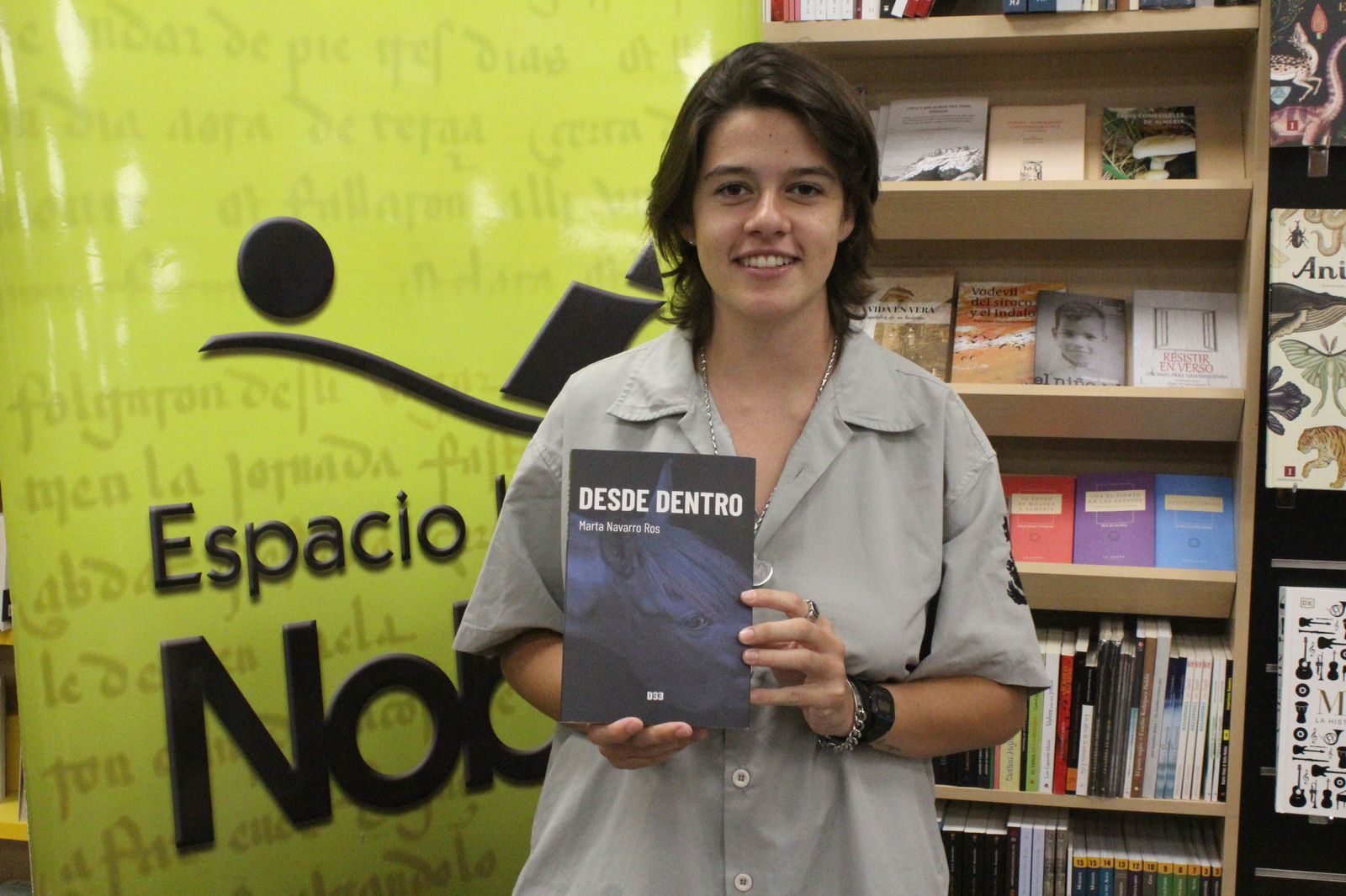 Marta Navarro Ros acaba de publicar la novela Desde dentro, finalista del Premio Planeta.