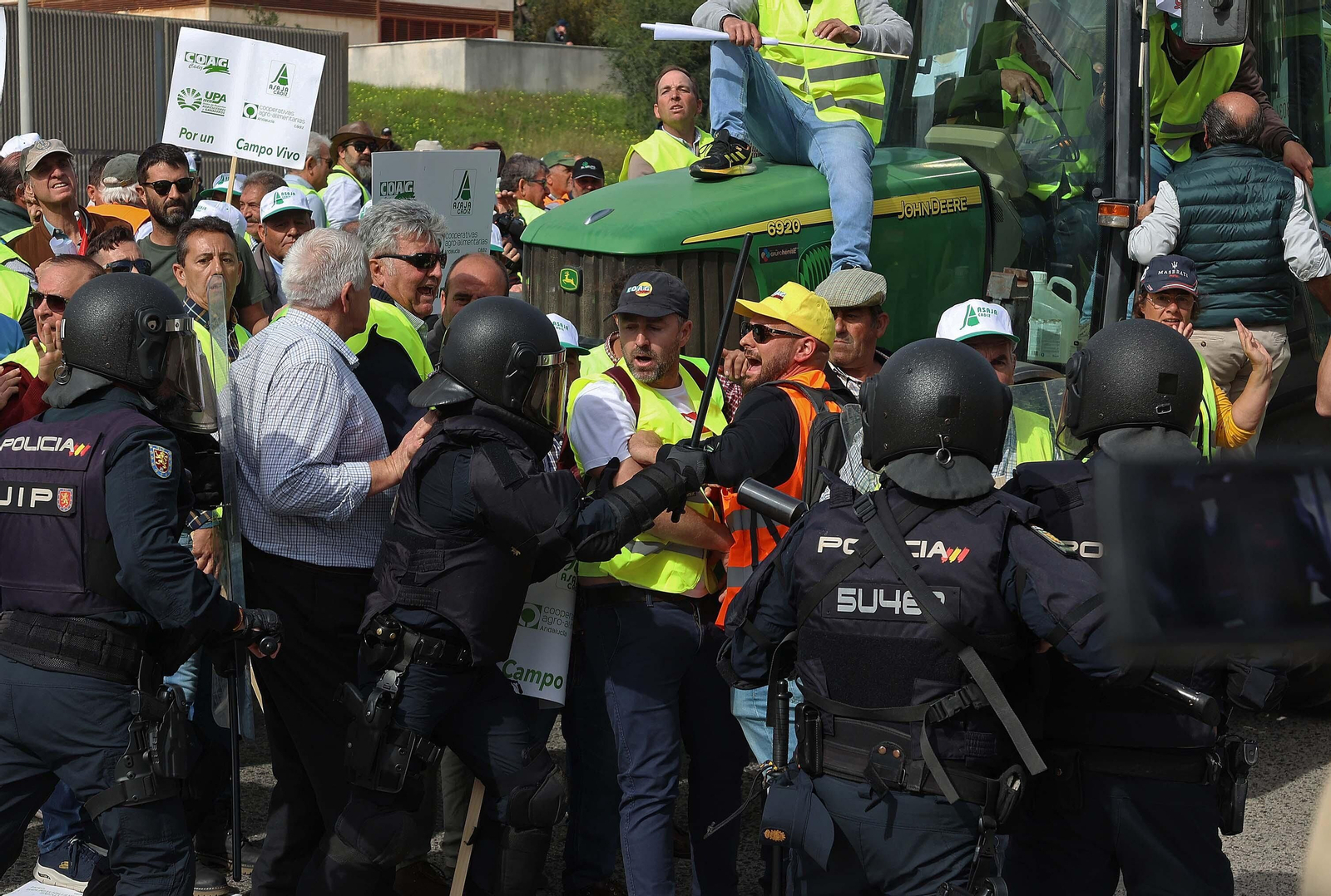 Imágenes de las protestas de los agricultores en Algeciras
