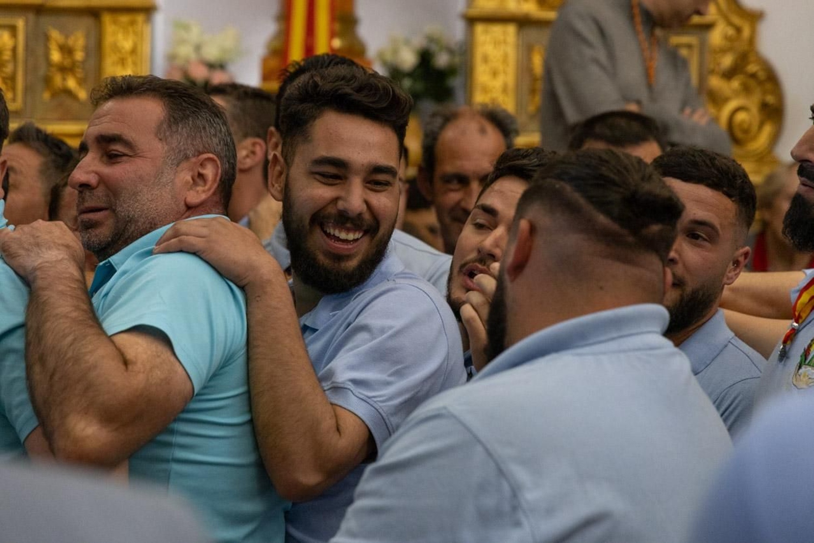 Miles de romeros acuden al encuentro de la Virgen de la Cabeza en su romería