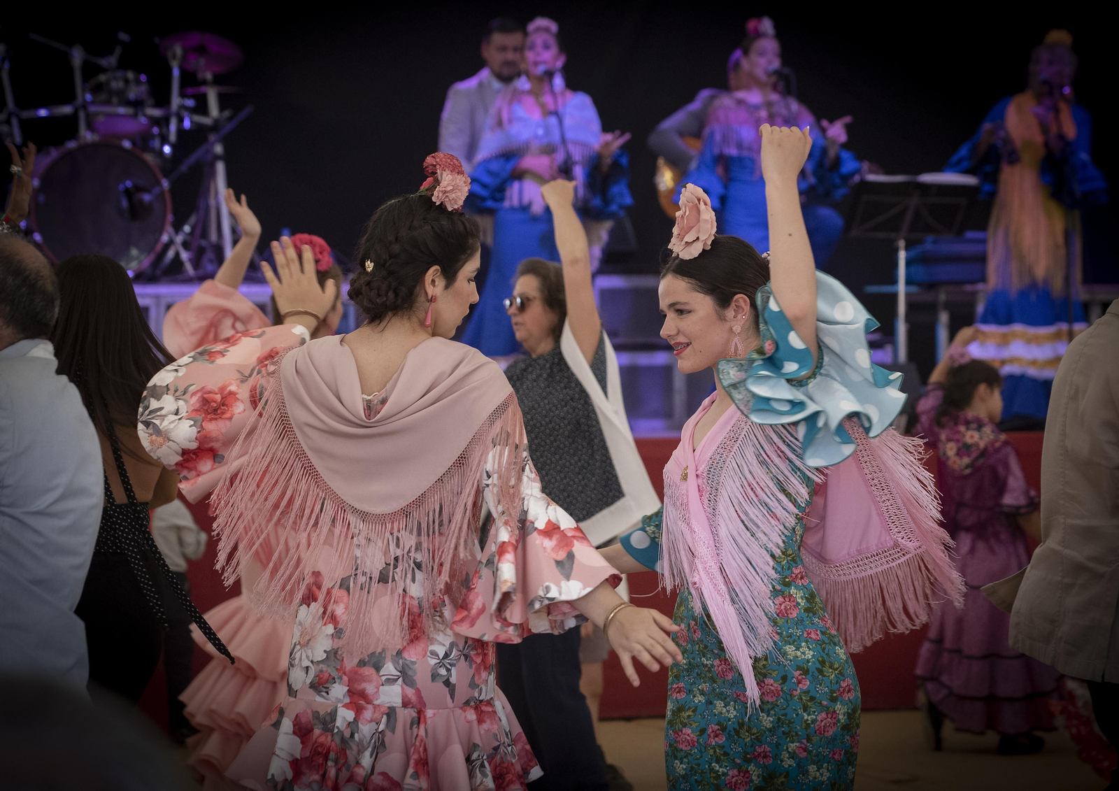 Sube la temperatura y el glamour en el lunes de Feria de Abril 2023