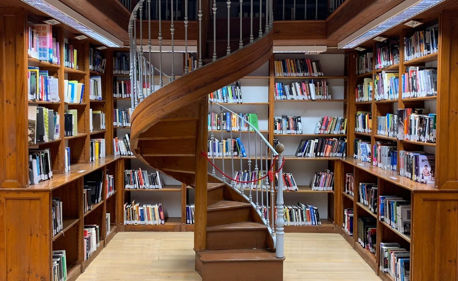 Rincón de la Biblioteca del Colegio Máximo de Cartuja. Rincón de la Biblioteca del Colegio Máximo de Cartuja.