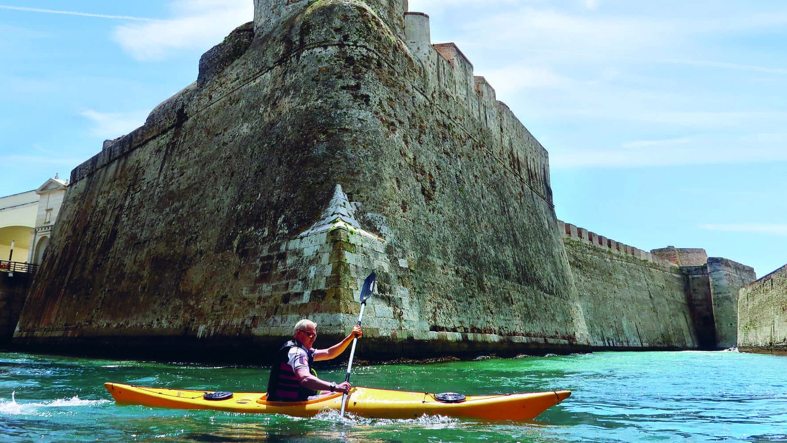 Práctica de Kayak en el foso de Ceuta