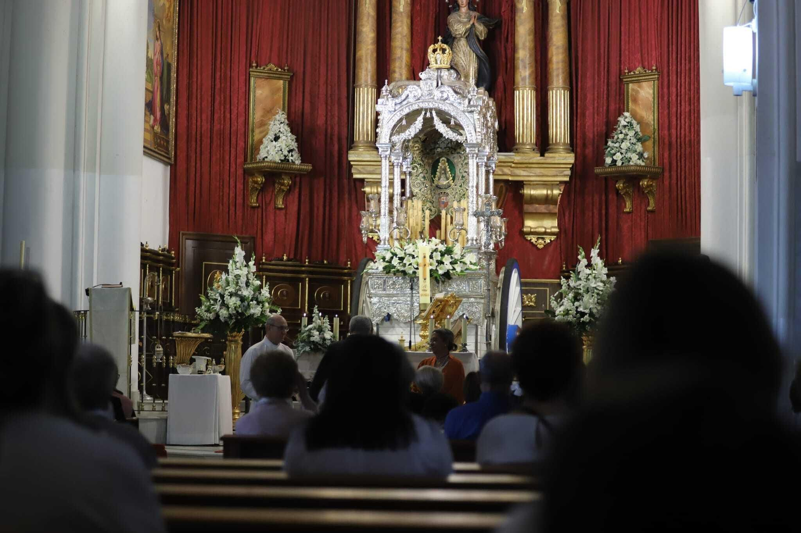 El Rosario de la Aurora de la Hermandad de Huelva, en imágenes
