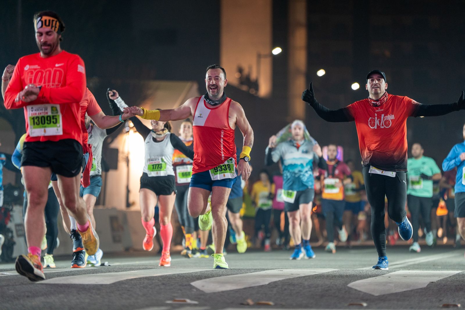 En imágenes: búscate en tu llegada a meta de la Carrera de San Antón 2026 (8)
