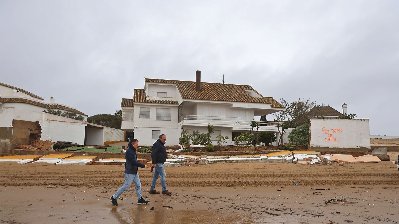 Las fotografías de los imponentes daños ocasionados por la borrasca Leonardo en El Portil