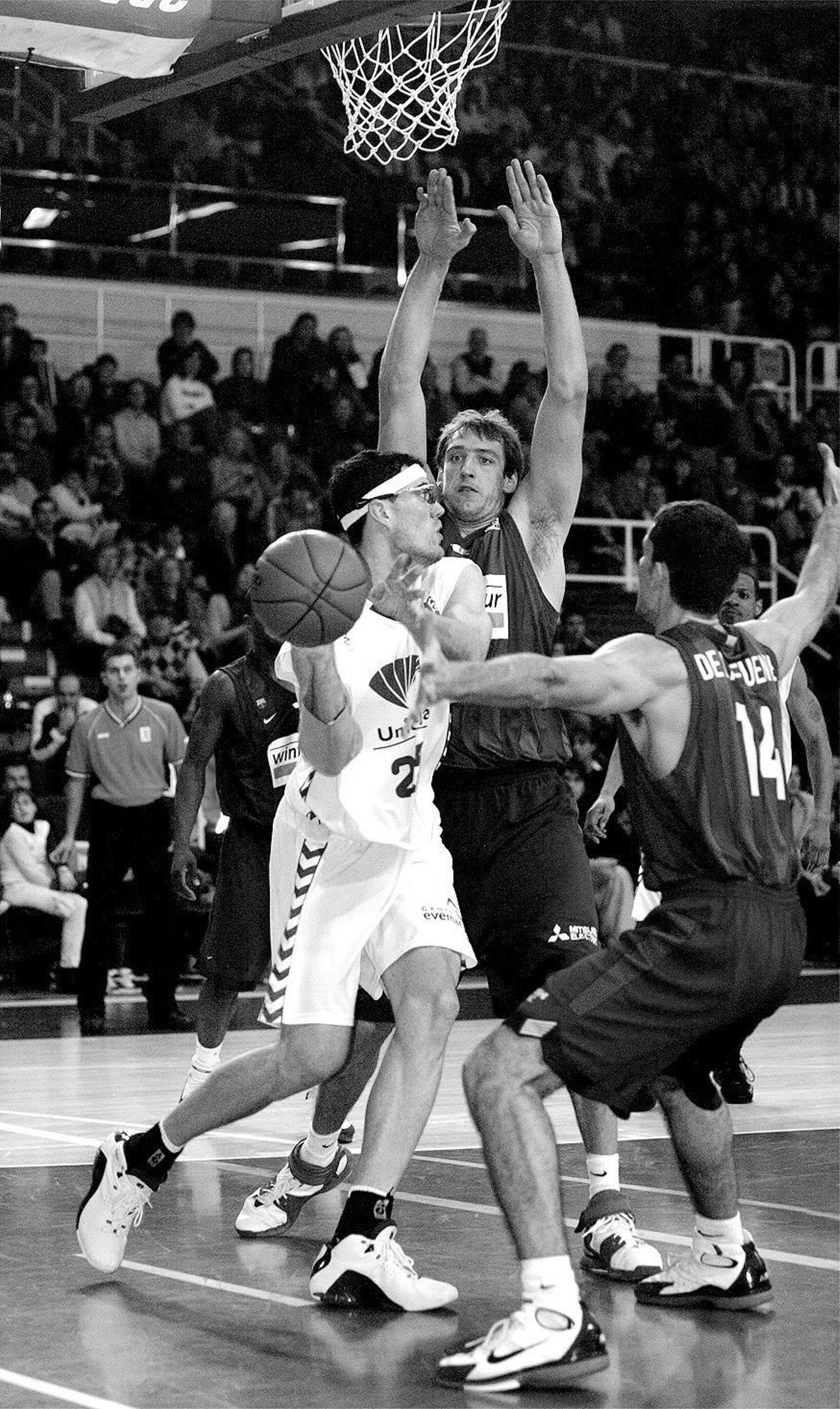 Santiago, ante Marconato.