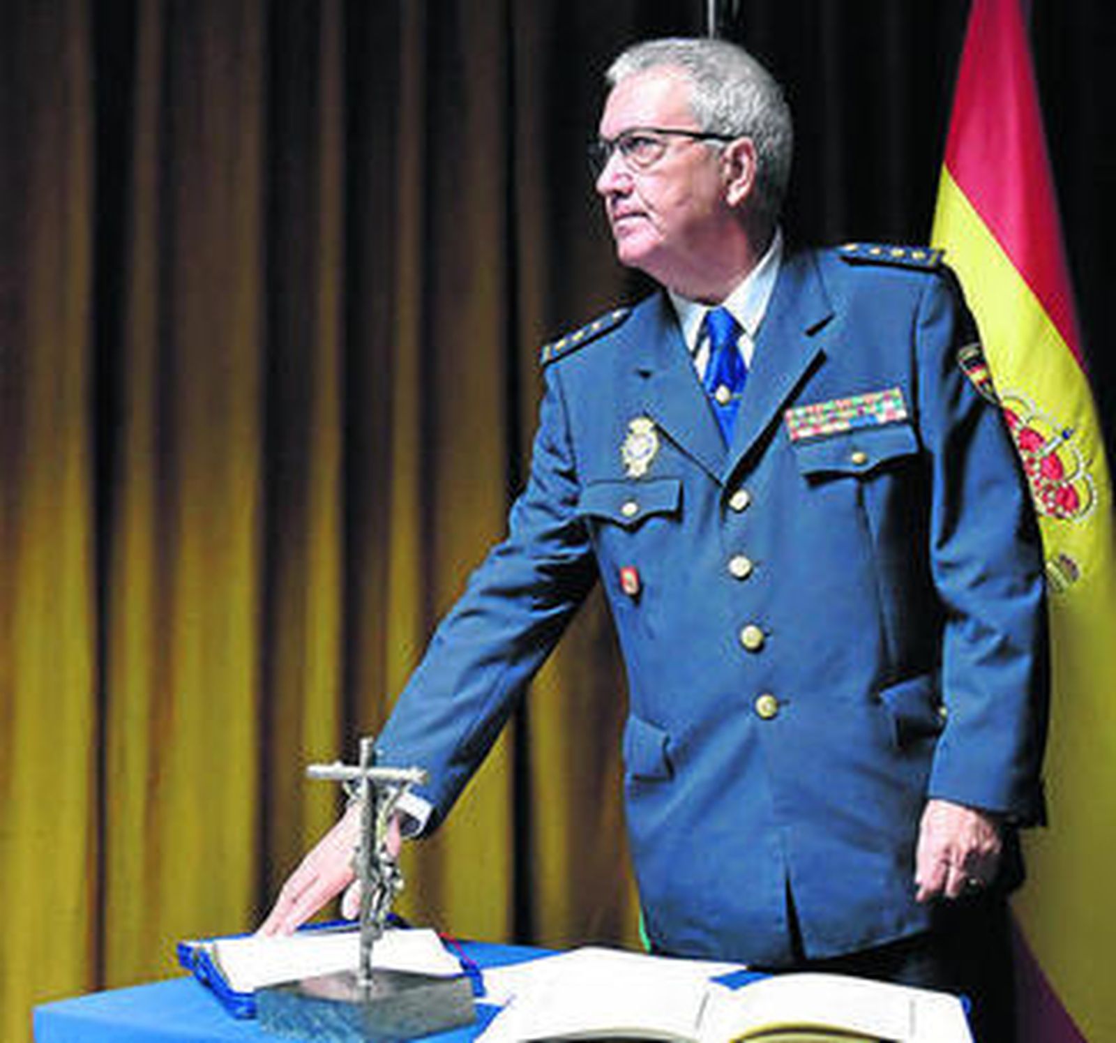 Enrique Jiménez jura su cargo como jefe del distrito Sur, en octubre.