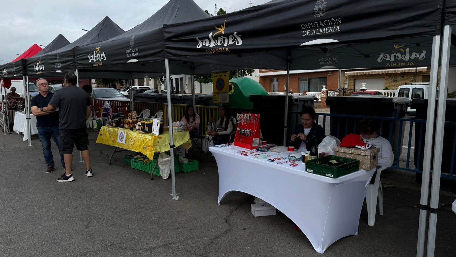 XIV Ecomercado de Abla, todo un escaparate para los productos de cercanía, en imágenes