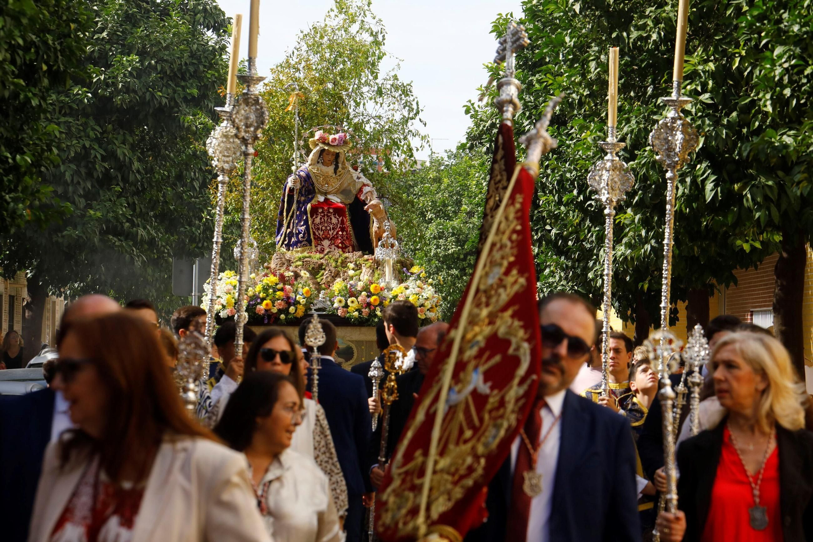 La procesión de la Divina Pastora de las Almas de Córdoba, en imágenes