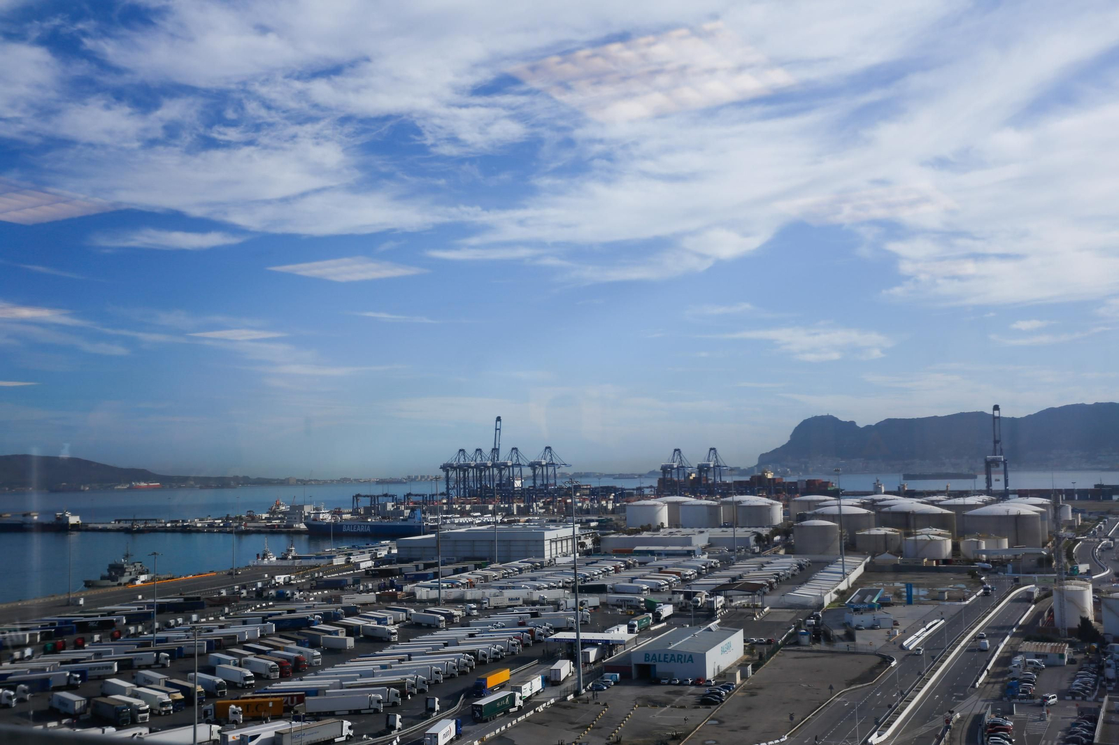 Una vista parcial del Puerto de Algeciras.