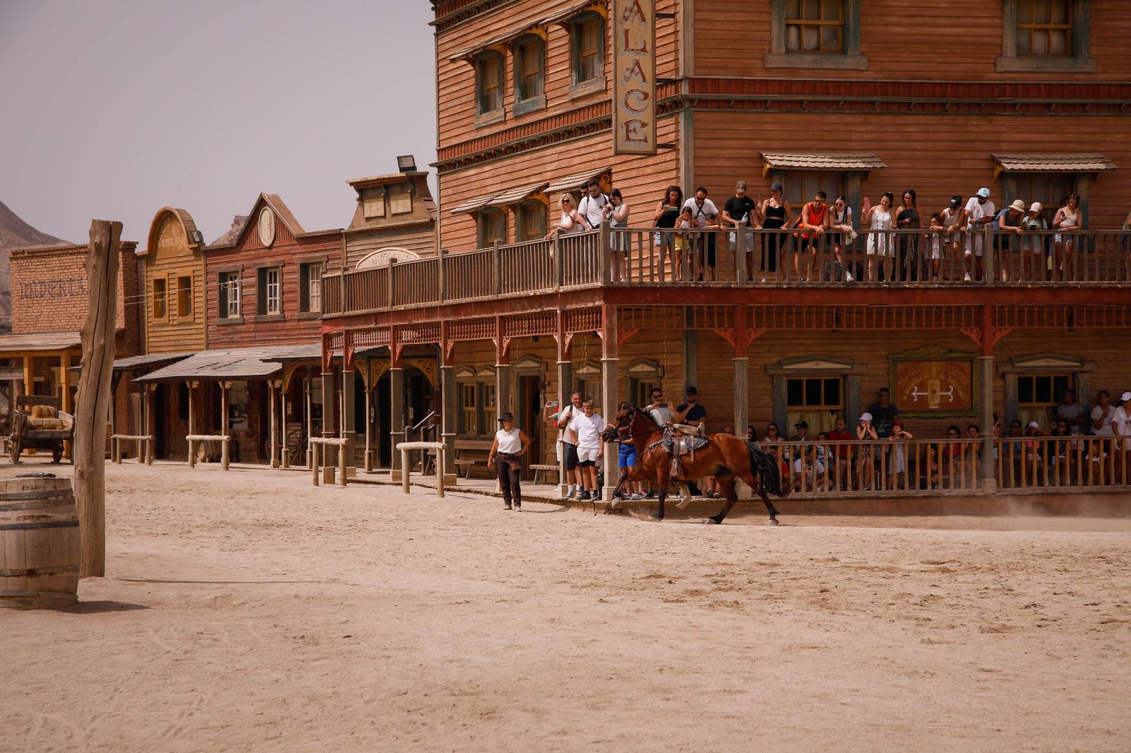 Imágenes del museo a los grandes empresarios y familias históricas de Almería