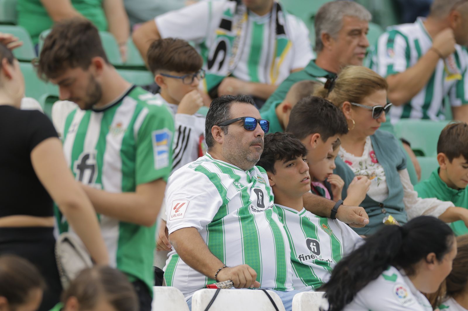 Búscate en las fotos del Betis-Osasuna