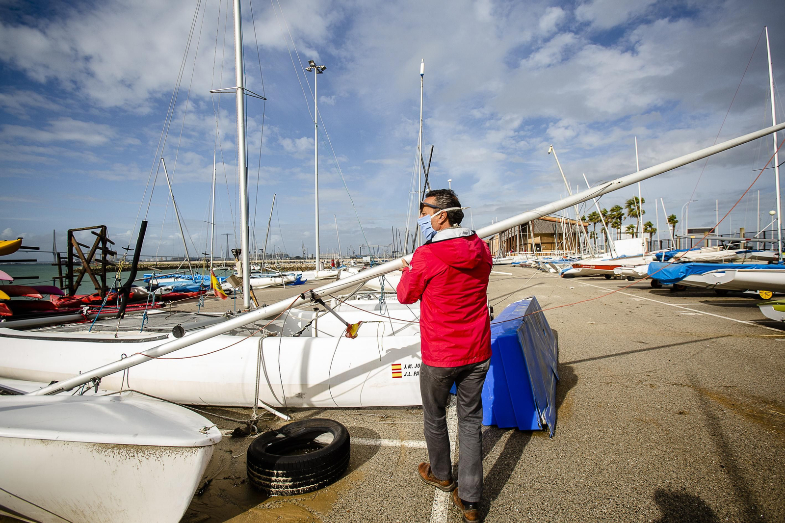 Las imágenes de los daños causados por la manga marina en el centro náutico Elcano