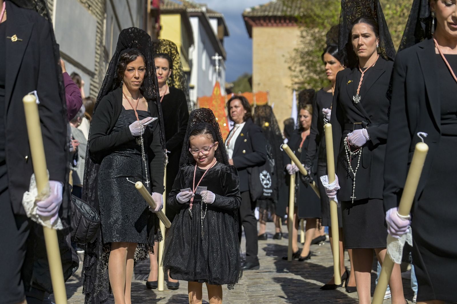 Así vivió Granada la salida de la Cofradía de los Dolores 2025