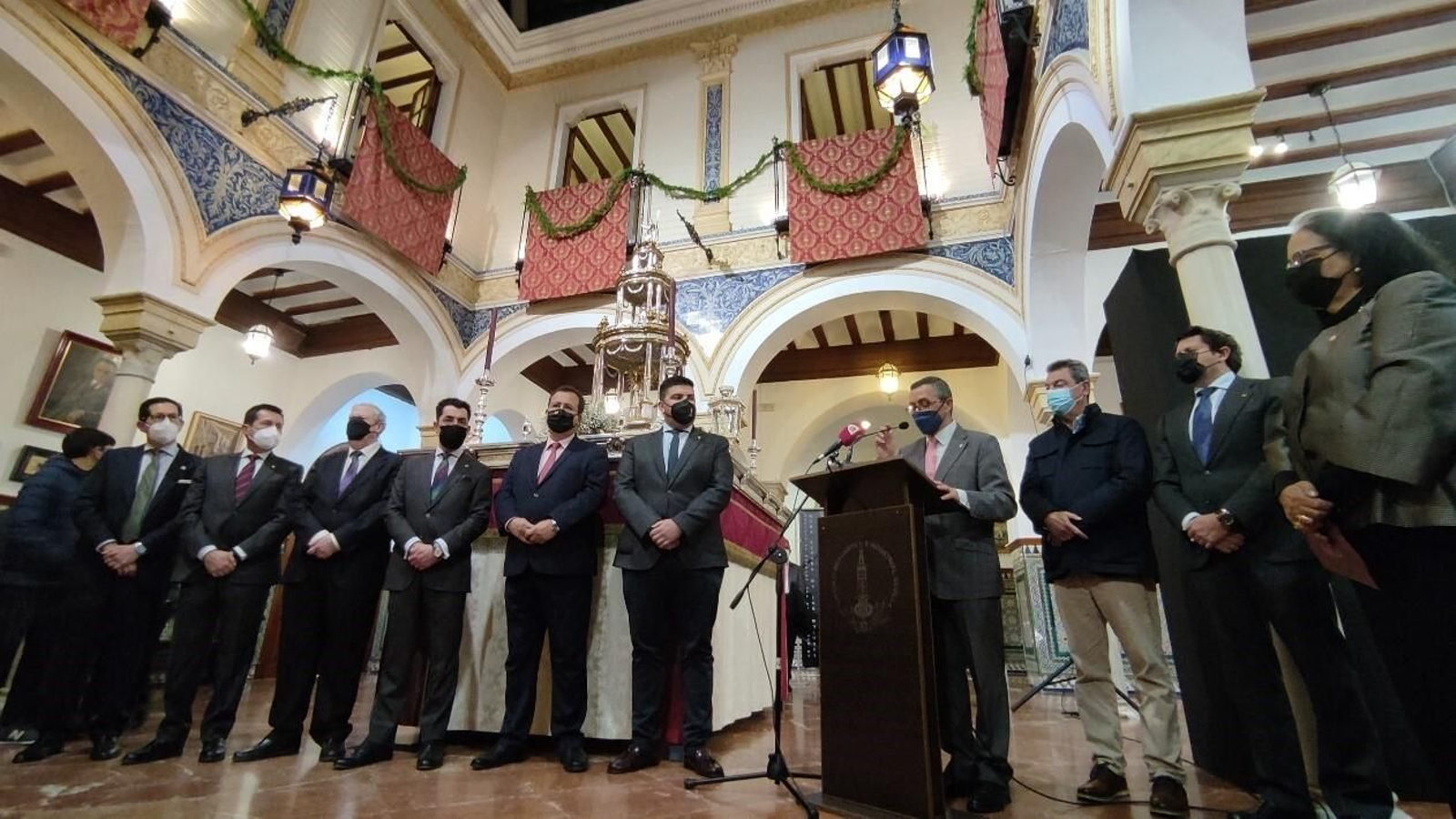Momento de la inauguración de la muestra en el Círculo Mercantil