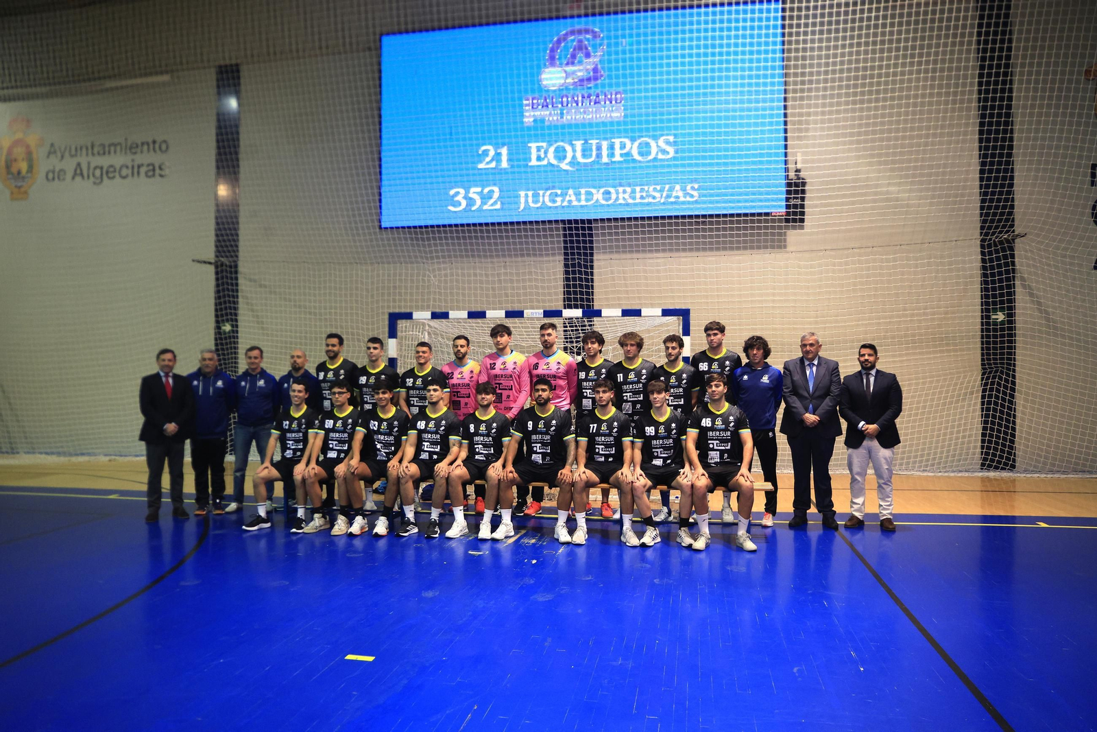 Las fotos de familia del Club Balonmano Ciudad de Algeciras 2025-26
