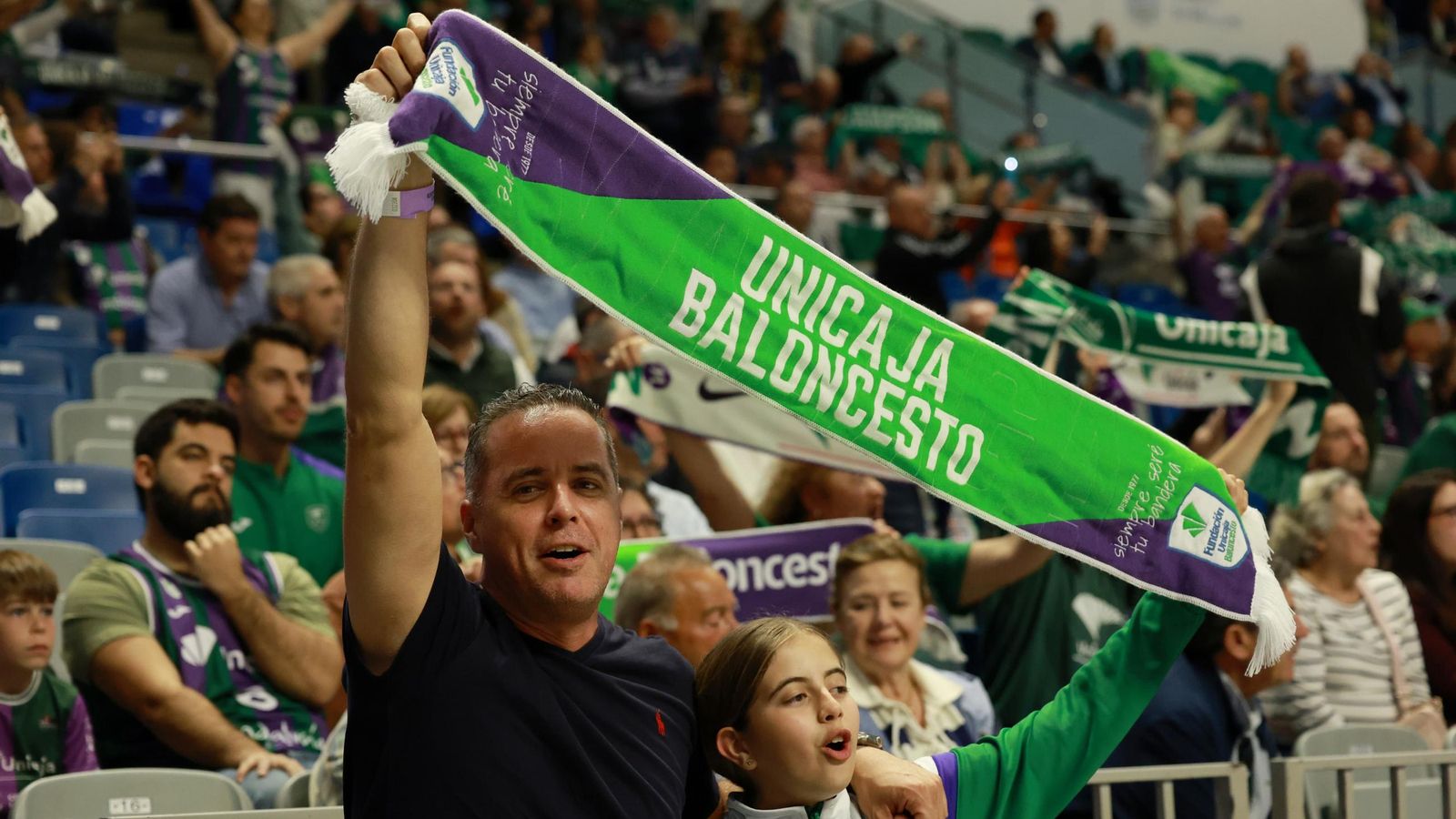 Búscate en las gradas del Carpena en el Unicaja-Reggiana de BCL